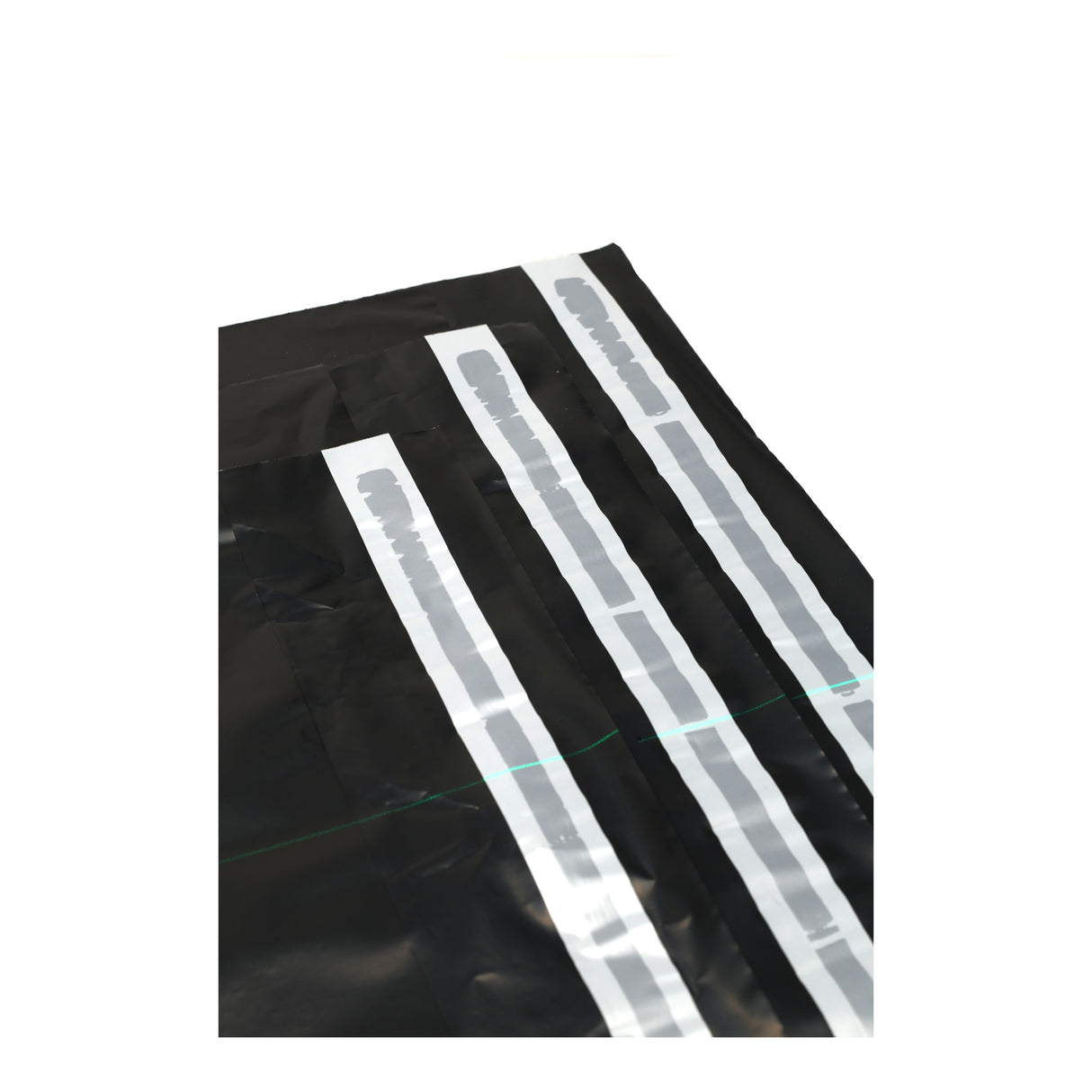 Zwarte verzendzakken COEX 320x420mm met plakstrip voor brievenbuspakket, 50 stuks voor veilige verzending van producten.